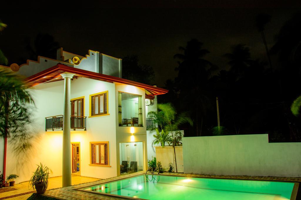 Villa White Хиккадува Экстерьер фото