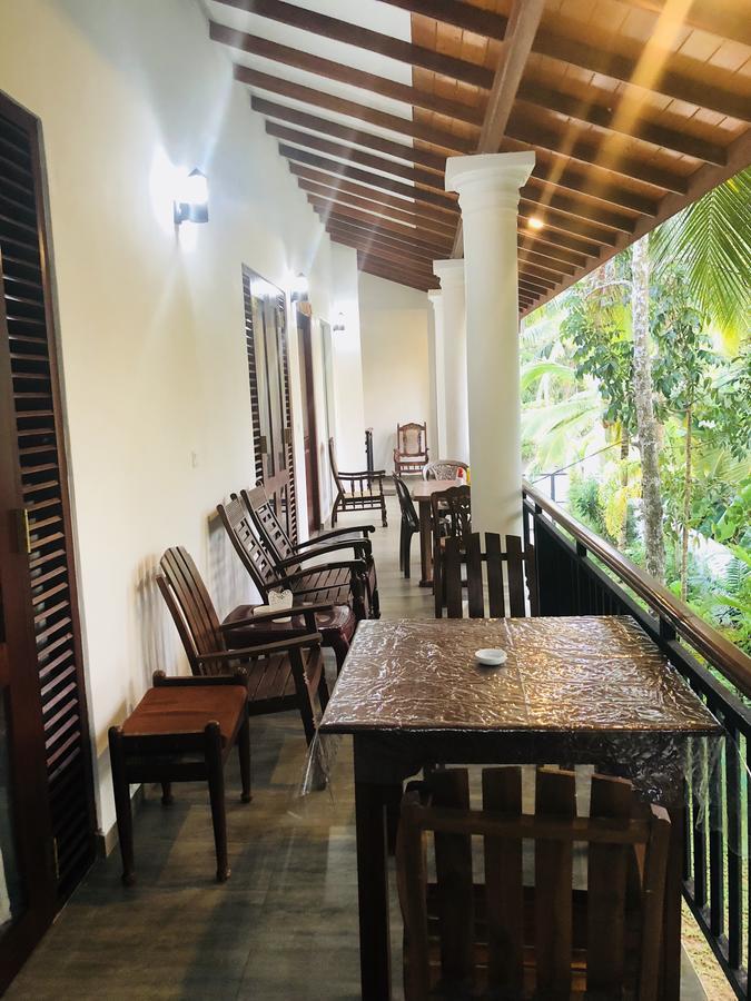 Villa White Хиккадува Экстерьер фото