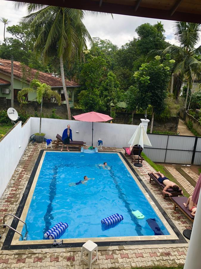 Villa White Хиккадува Экстерьер фото